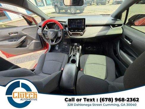 Used 2019 Toyota Corolla Hatchback w/ SE Option Package FWD image 16