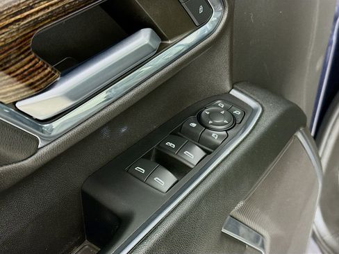 Used 2024 GMC Sierra 3500 SLE image 18