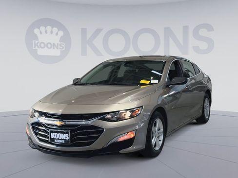 Used 2022 Chevrolet Malibu LS w/ LPO, Floor Liner Package FWD image 5
