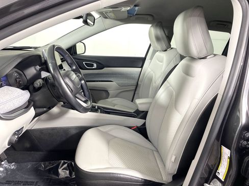 Used 2022 Jeep Compass Latitude w/ Convenience Group image 16