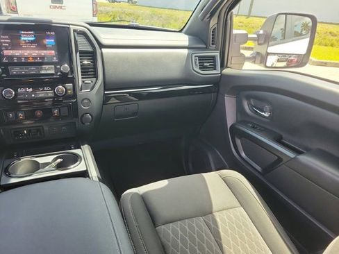 Used 2024 Nissan Titan SV w/ SV Convenience Package RWD image 19