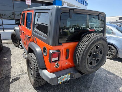 Used 2018 Jeep Wrangler Unlimited Sport AWD/4WD image 5
