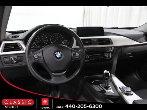 Used 2016 BMW 320i xDrive Sedan AWD/4WD image 6