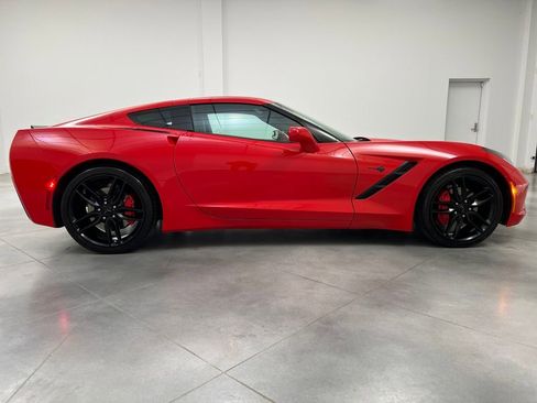 Used 2019 Chevrolet Corvette Stingray Coupe w/ Carbon Flash Badge Package image 8
