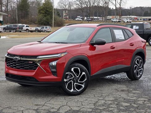 New 2026 Chevrolet Trax RS w/ Driver Confidence Package image 2