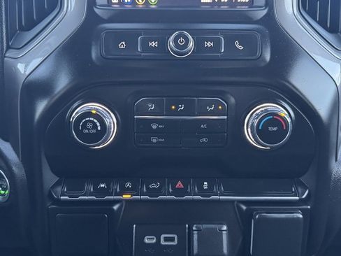 Used 2022 Chevrolet Silverado 1500 Custom image 26