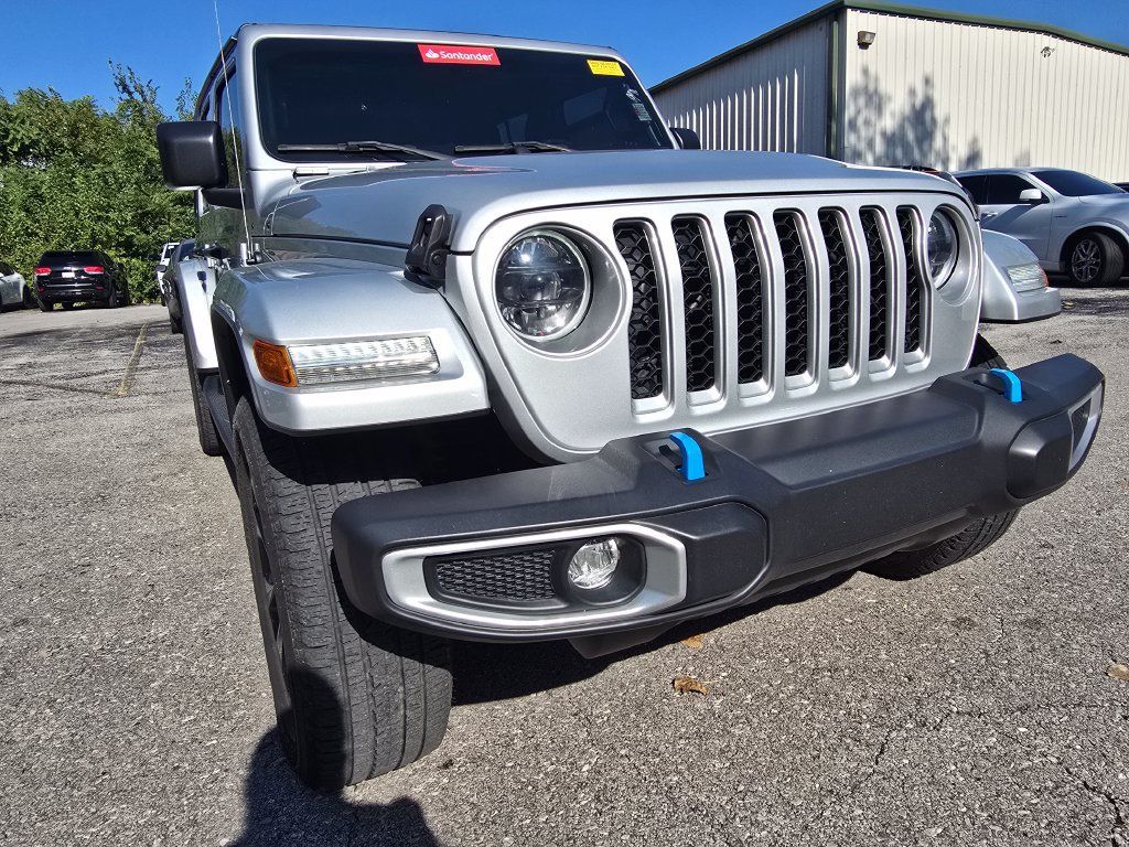 Used 2023 Jeep Wrangler Unlimited Sahara w/ Cold Weather Group AWD/4WD image 13