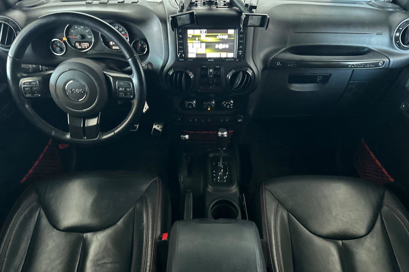Used 2017 Jeep Wrangler Unlimited Rubicon AWD/4WD image 13