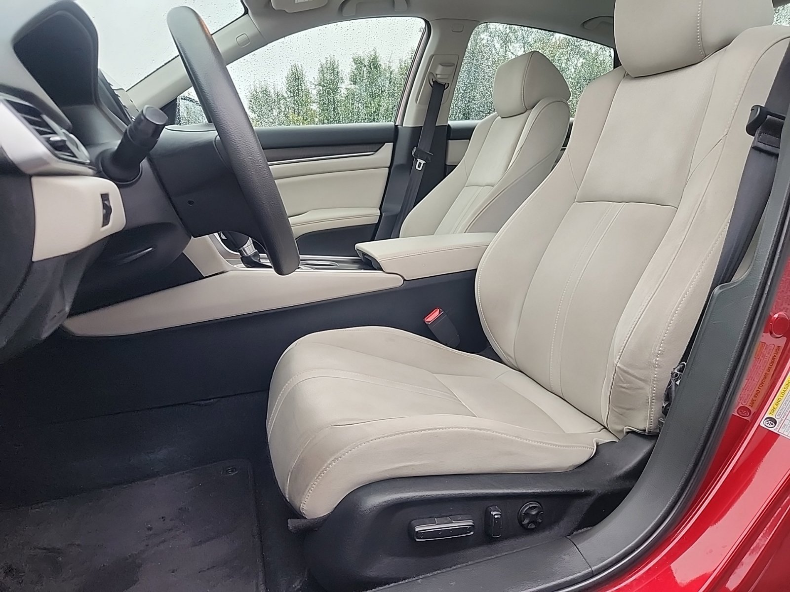 Used 2019 Honda Accord EX image 6