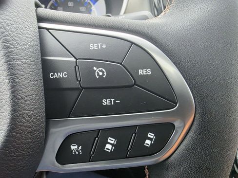 New 2026 Chrysler Pacifica Pinnacle image 17