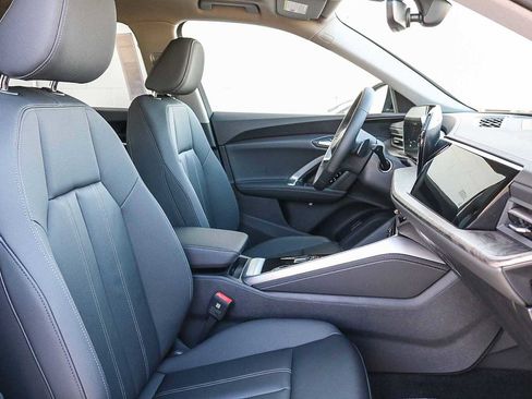 New 2025 Audi Q5 Premium image 19