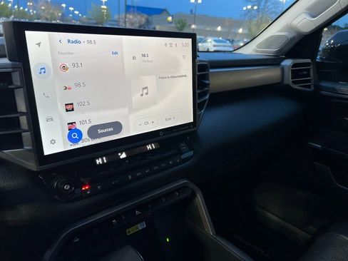 Used 2024 Toyota Tundra Limited image 38