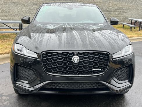 Certified 2025 Jaguar F-PACE R-Dynamic S image 10