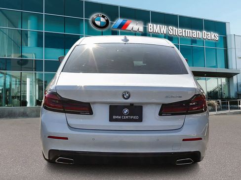 Certified 2023 BMW 530e w/ Premium Package image 5