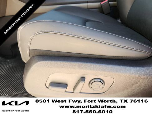 New 2026 Kia Carnival EX FWD image 17