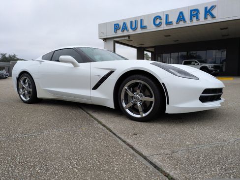 Used 2014 Chevrolet Corvette Stingray Coupe image 2