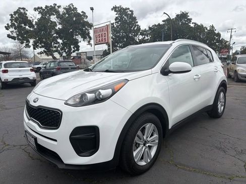 Used 2017 Kia Sportage LX w/ LX Popular Package image 3