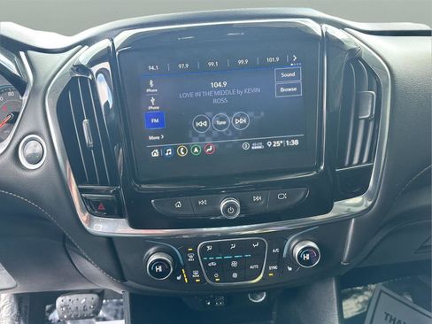 Used 2020 Chevrolet Traverse RS image 18