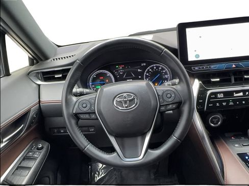 Used 2024 Toyota Venza XLE AWD/4WD image 34