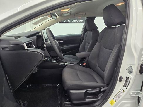 Used 2021 Toyota Corolla LE image 15