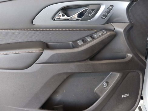 Used 2020 Chevrolet Traverse Premier image 19