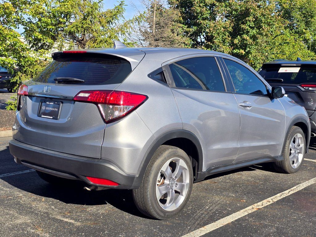 Used 2022 Honda HR-V LX image 9