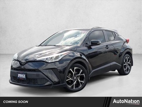 Used 2021 Toyota C-HR XLE image 1