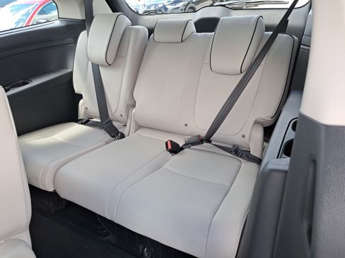 New 2026 Honda Odyssey Touring image 13