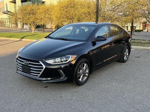 Used 2017 Hyundai Elantra Value Edition image 17