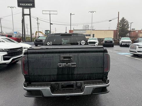 Used 2017 GMC Canyon SLE w/ Nightfall Edition image 4