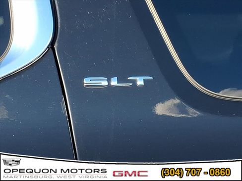 Used 2023 GMC Acadia SLT image 6