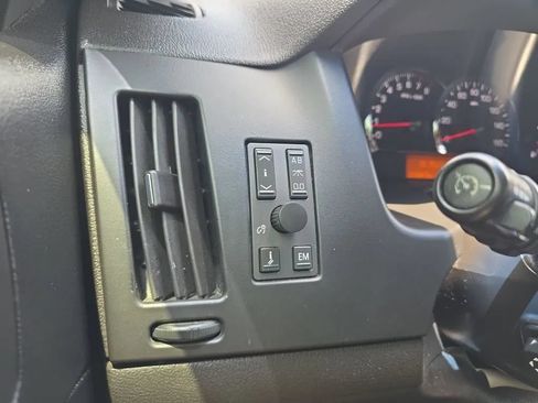 Used 2007 Cadillac STS w/ Preferred Equipment Group RWD image 22