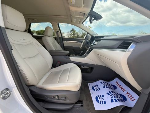 Certified 2024 Cadillac XT5 Premium Luxury w/ Technology Package AWD/4WD image 33