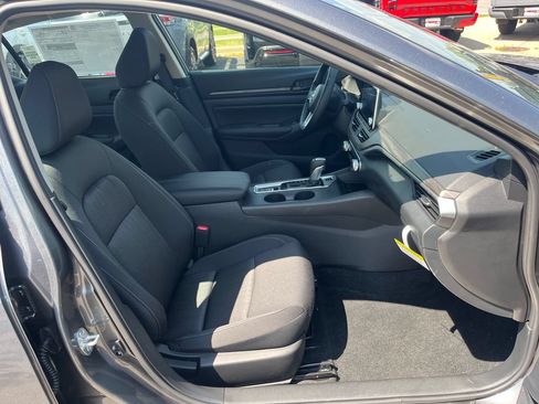 New 2026 Nissan Altima 2.5 SV AWD/4WD image 15