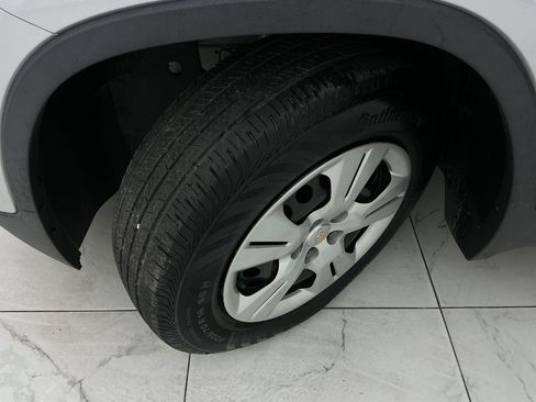 Used 2018 Chevrolet Trax LS FWD image 44