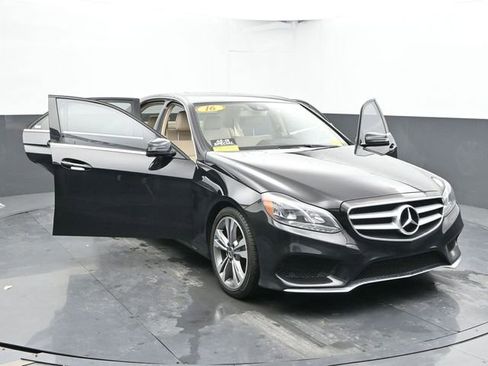 Used 2016 Mercedes-Benz E 350 4MATIC Sedan image 48
