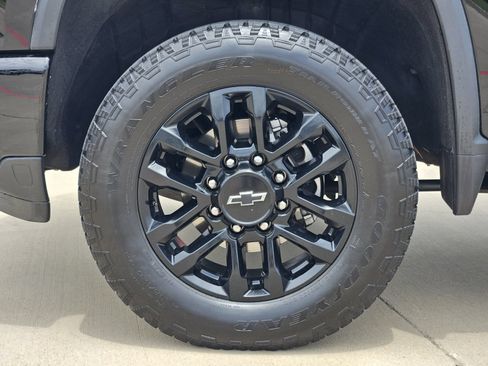 Certified 2025 Chevrolet Silverado 2500 Custom w/ Custom Value Package AWD/4WD image 12