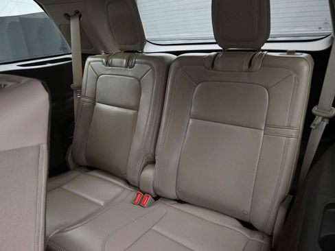 Used 2023 Lincoln Aviator Reserve w/ Equipment Group 201A image 16