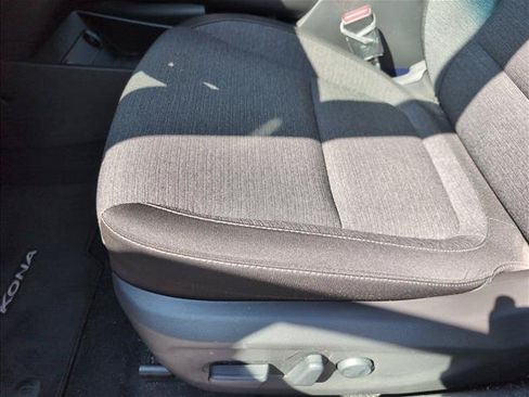 Certified 2023 Hyundai Kona SE FWD image 11
