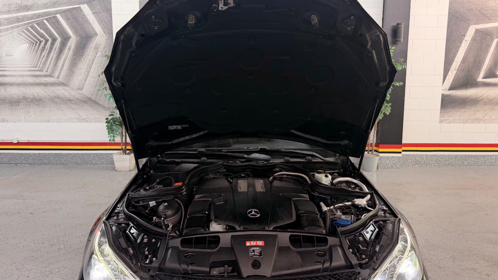 Used 2017 Mercedes-Benz E 400 4MATIC Coupe image 9