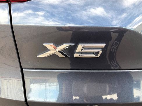 Used 2019 BMW X5 xDrive40i w/ Premium Package 2 image 30