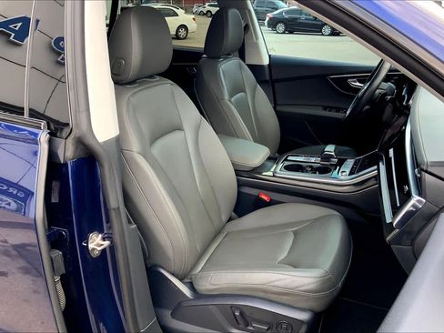 Used 2019 Audi Q8 Prestige image 9