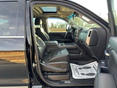 Used 2017 GMC Sierra 3500 Denali w/ Duramax Plus Package image 26