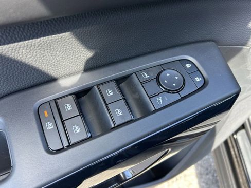 New 2026 Nissan Pathfinder SV AWD/4WD image 37