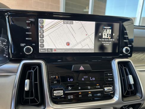 Used 2023 Kia Sorento EX w/ Panoramic Sunroof Package image 21