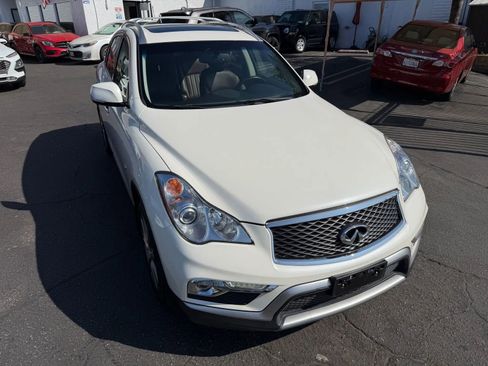 Used 2017 INFINITI QX50 Journey w/ Premium Package image 12