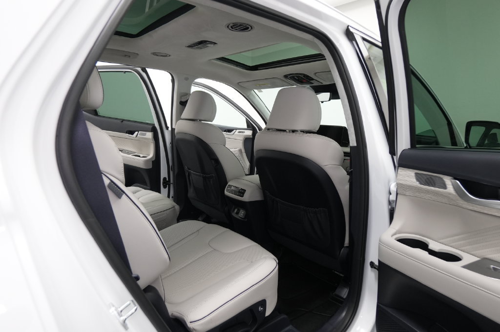 Used 2025 Hyundai Palisade Calligraphy AWD/4WD image 34