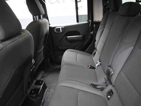 Used 2023 Jeep Gladiator Sport AWD/4WD image 22