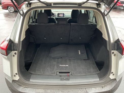 Used 2022 Nissan Rogue SV image 21