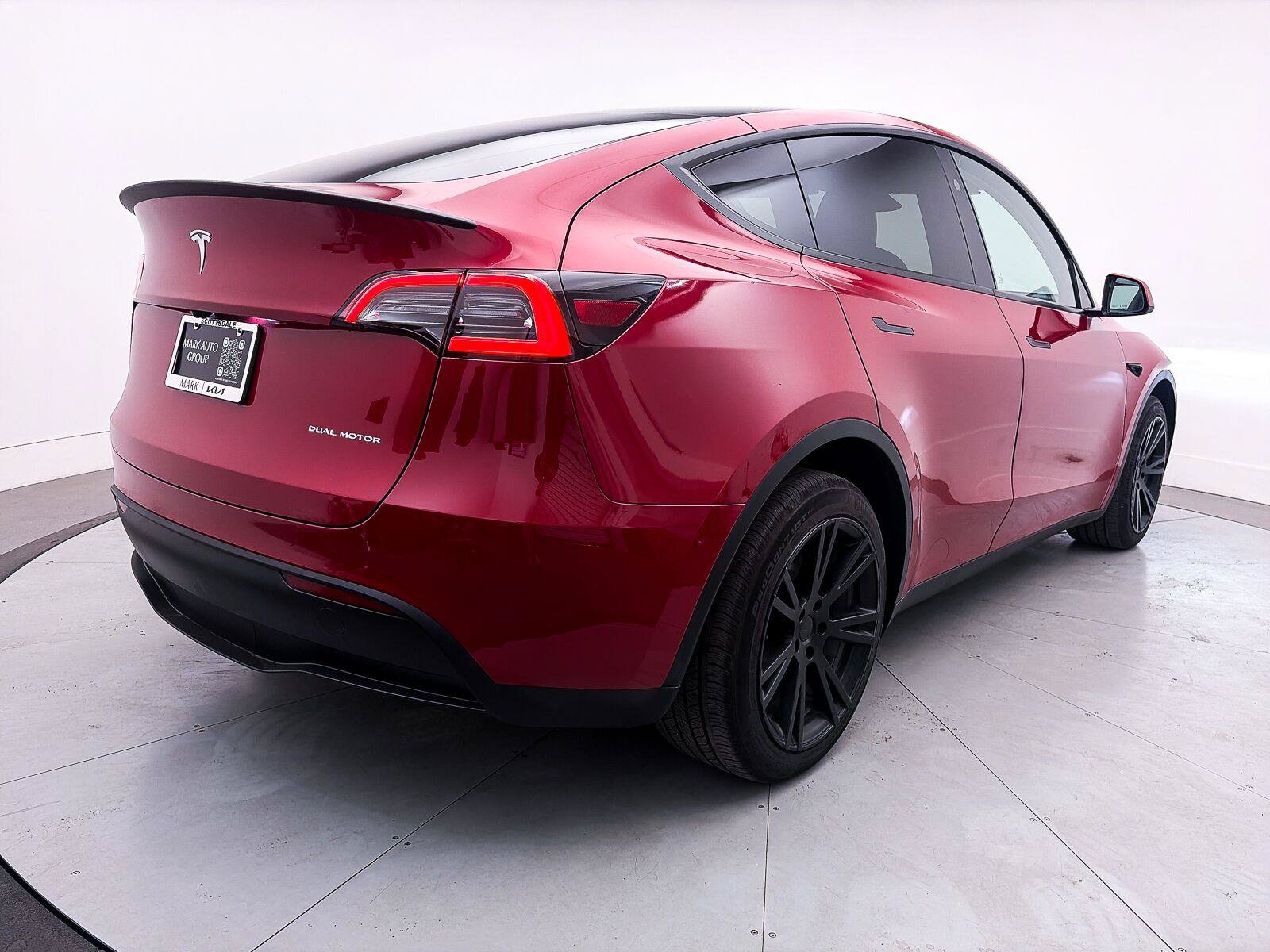 Used 2023 Tesla Model Y Long Range AWD/4WD image 15